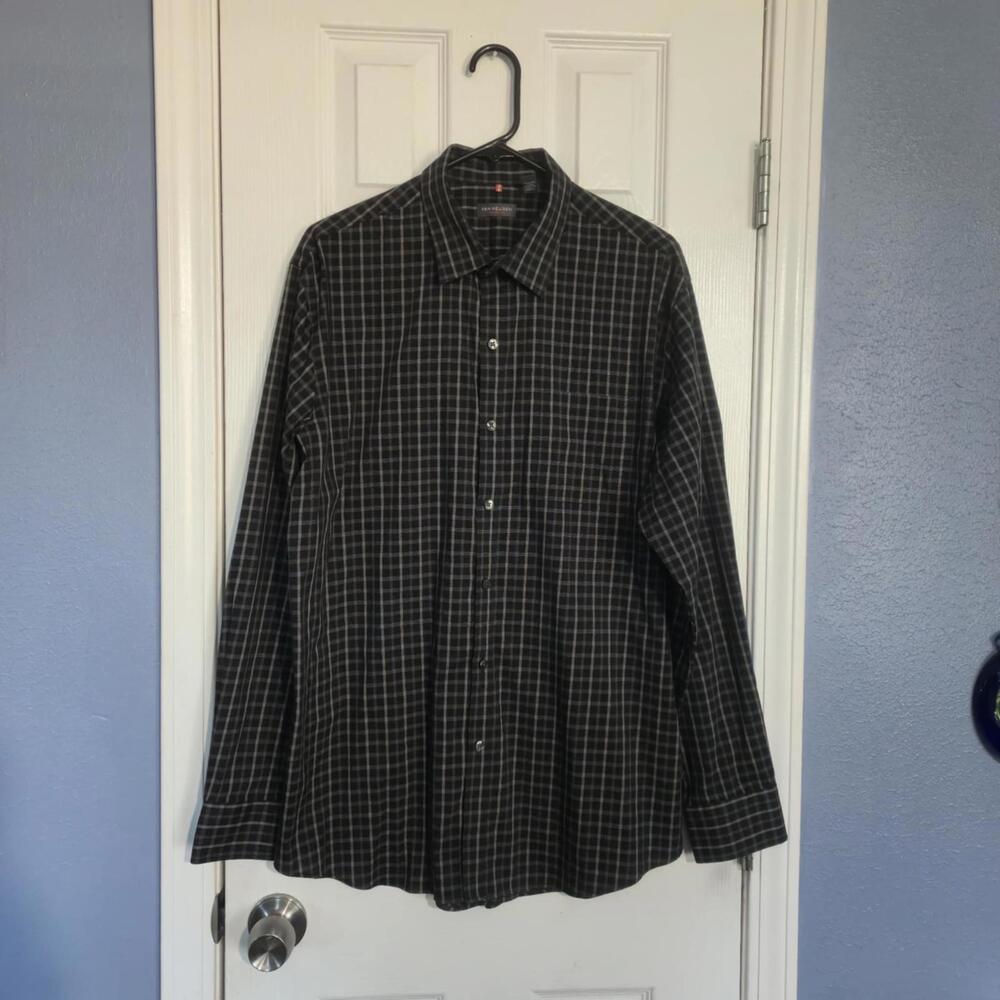 NWOT Men's L Van Heusen Black Checkered Work Shirt No Iron Dressy Long Sleeve